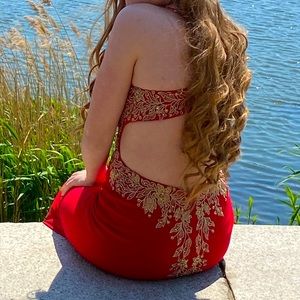 I’m selling my prom dress.